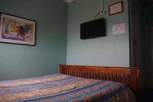 Eyre Hotel